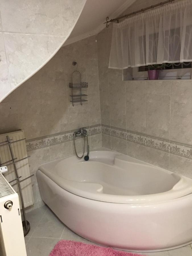 Tocc Apartman Gyál Екстериор снимка