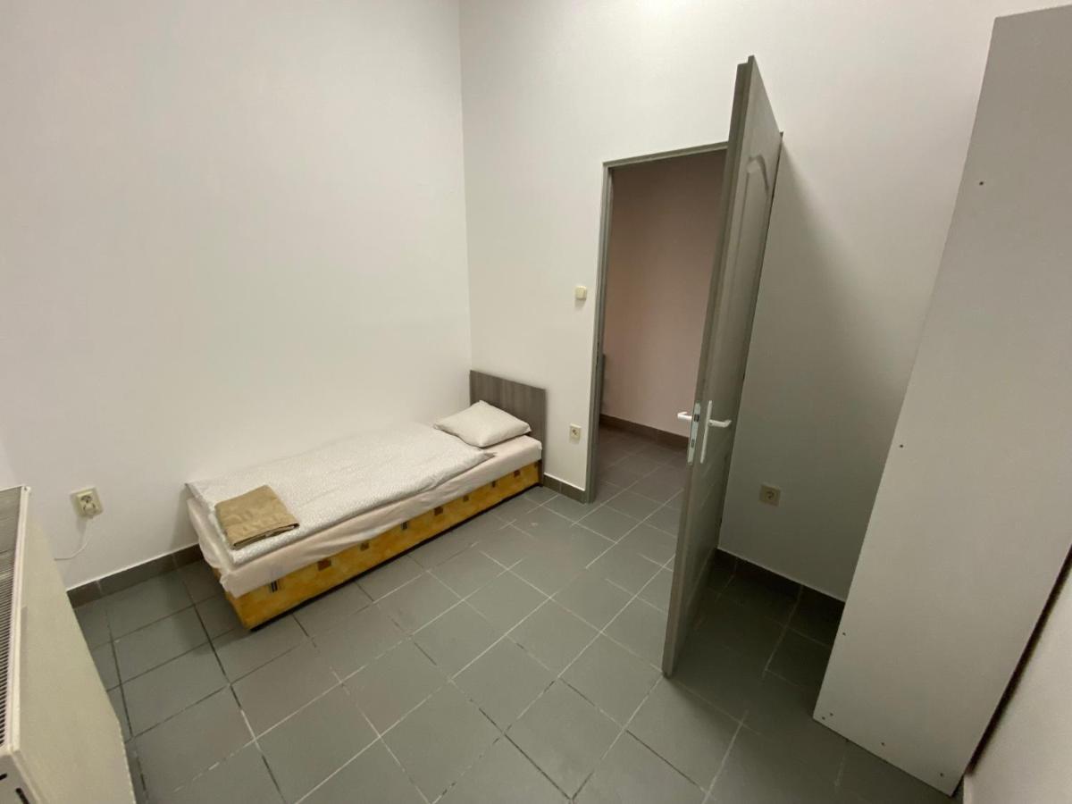 Tocc Apartman Gyál Екстериор снимка
