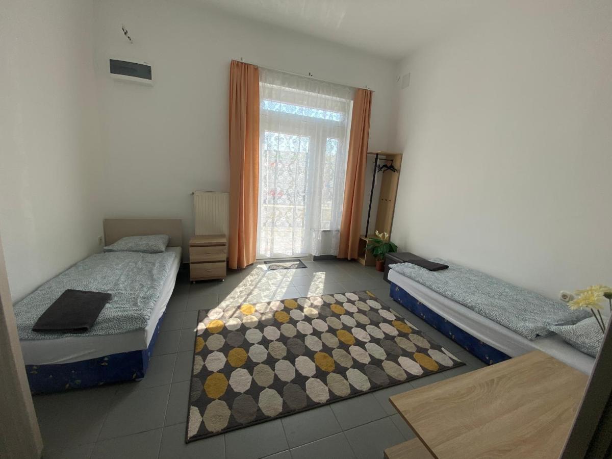 Tocc Apartman Gyál Екстериор снимка