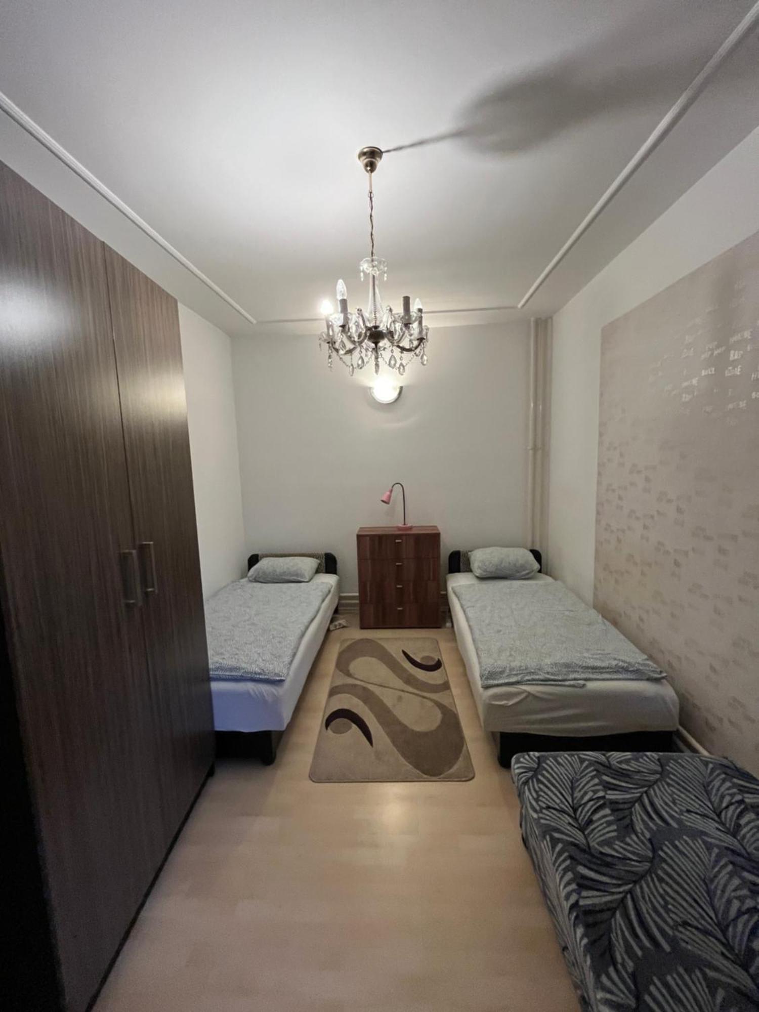 Tocc Apartman Gyál Екстериор снимка