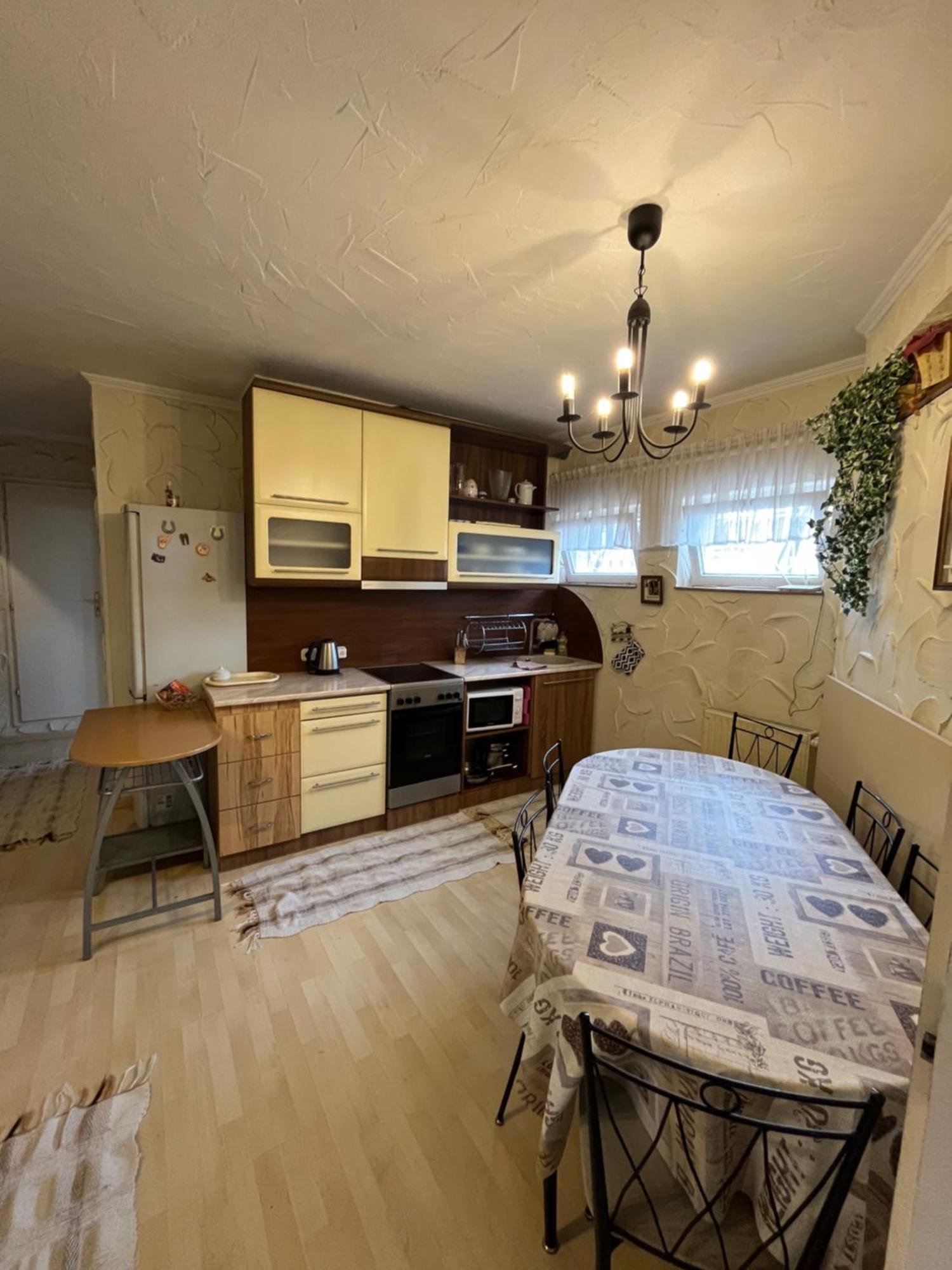 Tocc Apartman Gyál Екстериор снимка